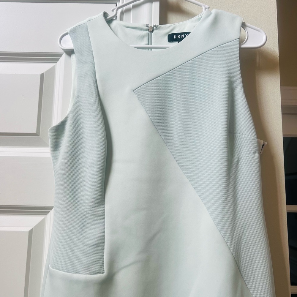 DKNY size 8 stunning Women's Light Blue Sleeveless Dress - Picture 2 of 5
